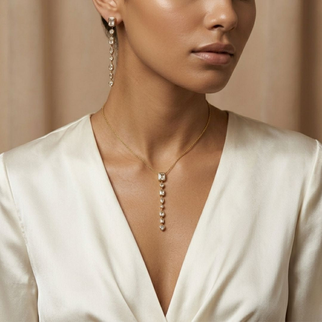 Avenor Line Necklace Set