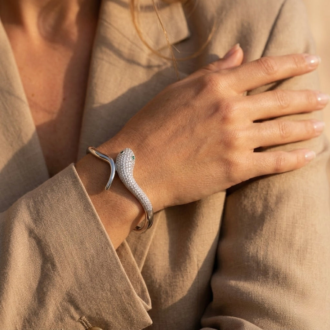 Serpenti Lume Pavé Cuff