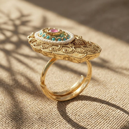 Gulnaar Filigree Crest Ring