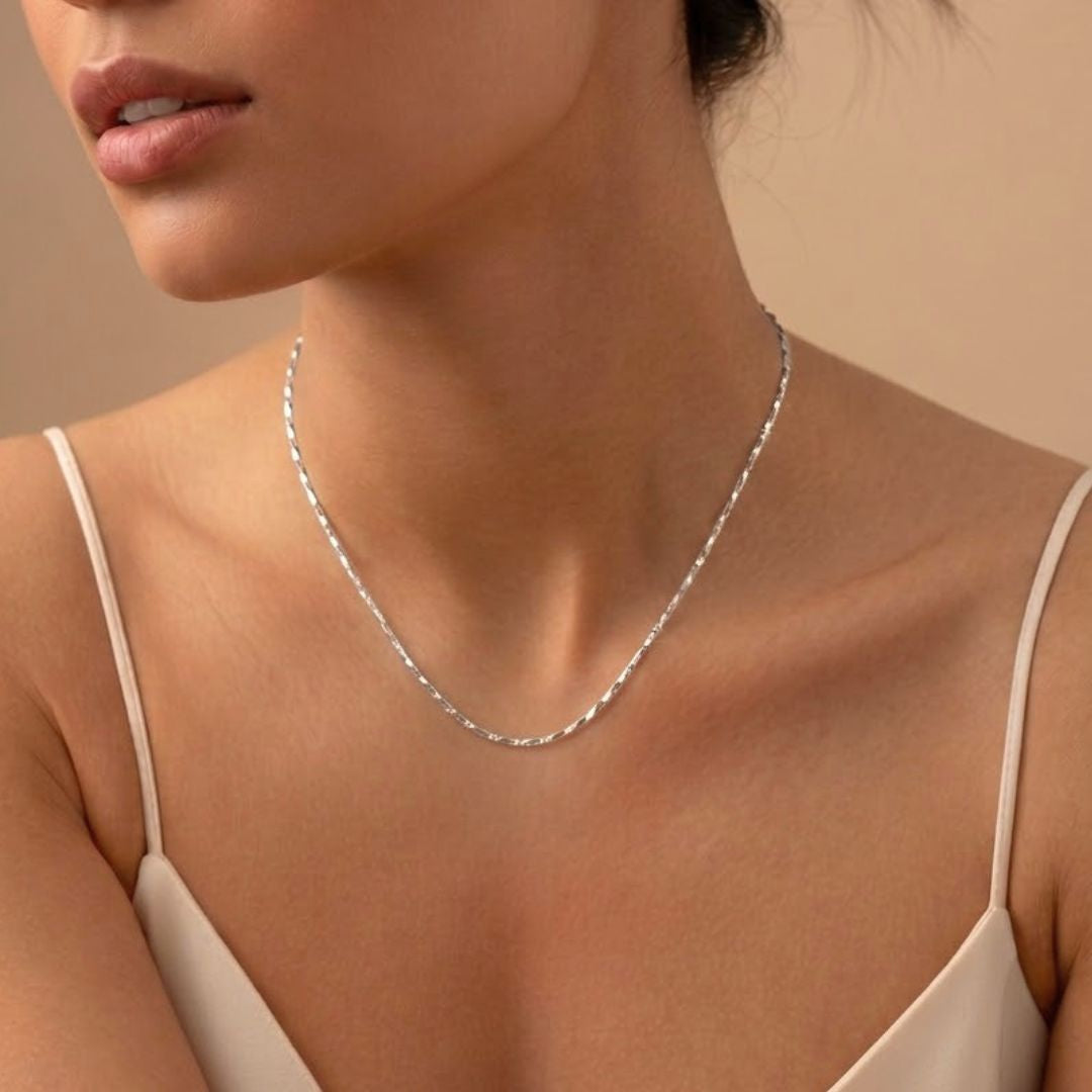 Silver Gleam Necklace – Diamond-Cut Stainless Steel Chain